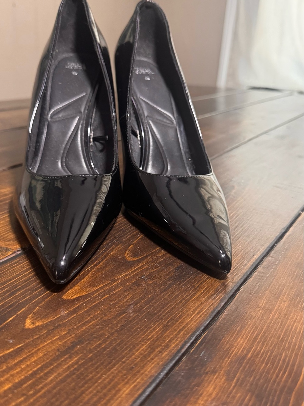NWOT Zara Women's Black Patent Pointed-Toe Pumps eu 40 us 9.5